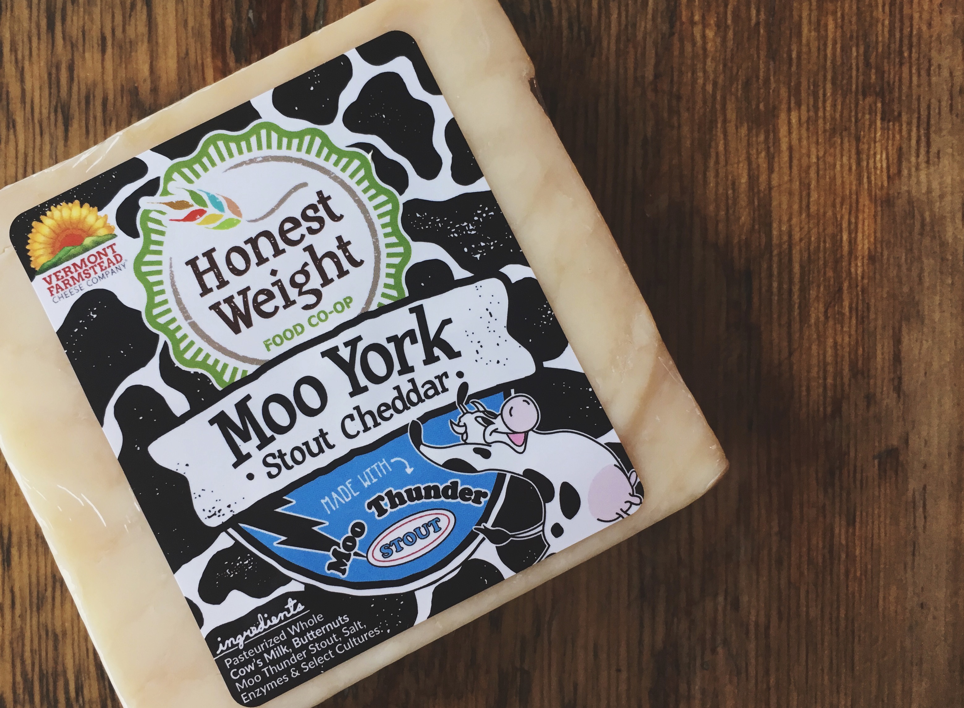 Honest Weight's Moo York Stout Cheddar